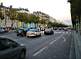 paris2002_198.jpg: Champs Elysse -eller n�got liknande. Gatan d�r man k�per jackor f�r 100.000 i valfri valuta